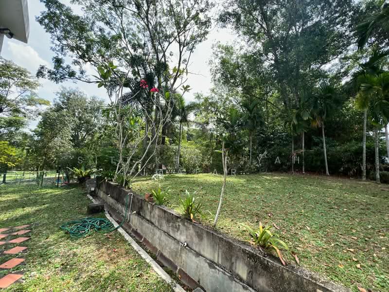 Rumah Banglo untuk Dijual di Seksyen 13 (Shah Alam) - SITI KHAIRIYAH JAAFAR - Garden - PropertyGuru.com.my