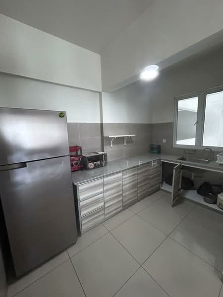 Kondominium untuk Disewa di Gardens Ville - Joey Teh - Kitchen - PropertyGuru.com.my