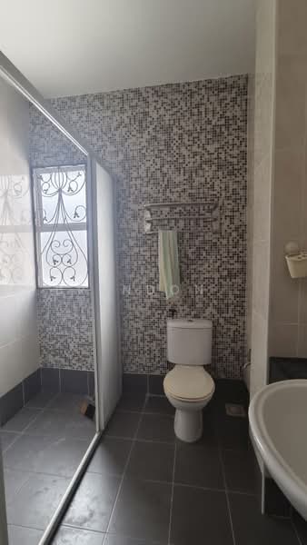 Rumah Teres 3 Tingkat untuk Dijual di Sering Ukay (Ampang) - Brandon . - Bathroom - PropertyGuru.com.my