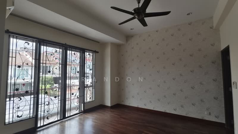 Rumah Teres 3 Tingkat untuk Dijual di Sering Ukay (Ampang) - Brandon . - Living Room - PropertyGuru.com.my