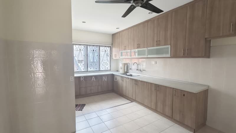 Rumah Teres 3 Tingkat untuk Dijual di Sering Ukay (Ampang) - Brandon . - Kitchen - PropertyGuru.com.my