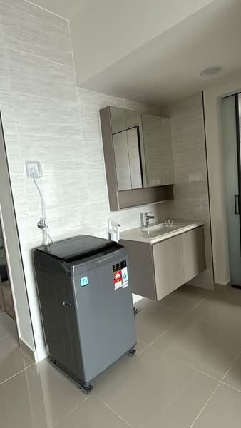 Servis Apartment untuk Disewa di Baron Residence @ Lake City - Matthew Chin - Bathroom - PropertyGuru.com.my
