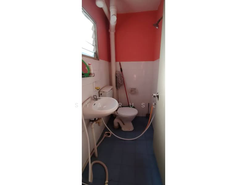 Pangsapuri untuk Disewa di Teratai Apartment - Sya Rusli - Bathroom - PropertyGuru.com.my