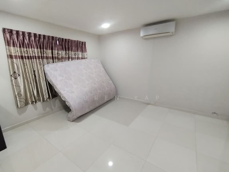 2-storey Terraced House for Sale in Taman Melaka Baru (Batu Berendam) - Lauren Yap - Bedroom - PropertyGuru.com.my