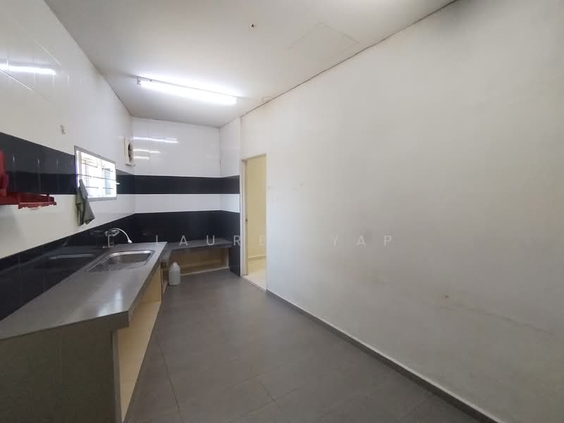 2-storey Terraced House for Sale in Taman Melaka Baru (Batu Berendam) - Lauren Yap - Kitchen - PropertyGuru.com.my