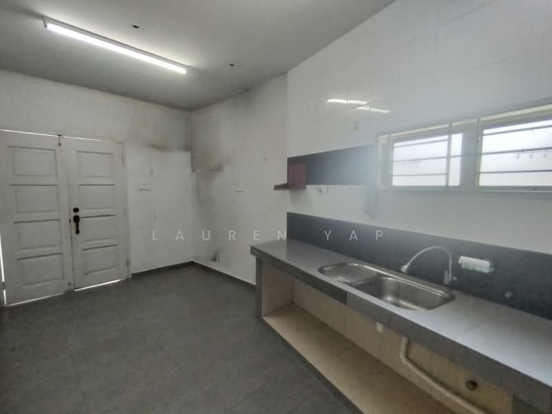 2-storey Terraced House for Sale in Taman Melaka Baru (Batu Berendam) - Lauren Yap - Kitchen - PropertyGuru.com.my