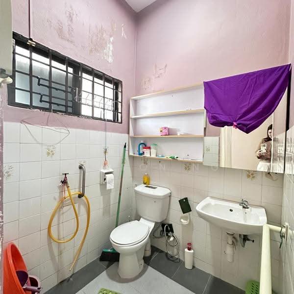 Rumah Teres 1-Tingkat untuk Dijual di Johor Bahru (Johor) - Sharon Ng - Bathroom - PropertyGuru.com.my