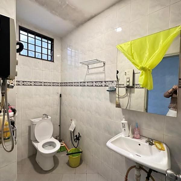 Rumah Teres 1-Tingkat untuk Dijual di Johor Bahru (Johor) - Sharon Ng - Bathroom - PropertyGuru.com.my