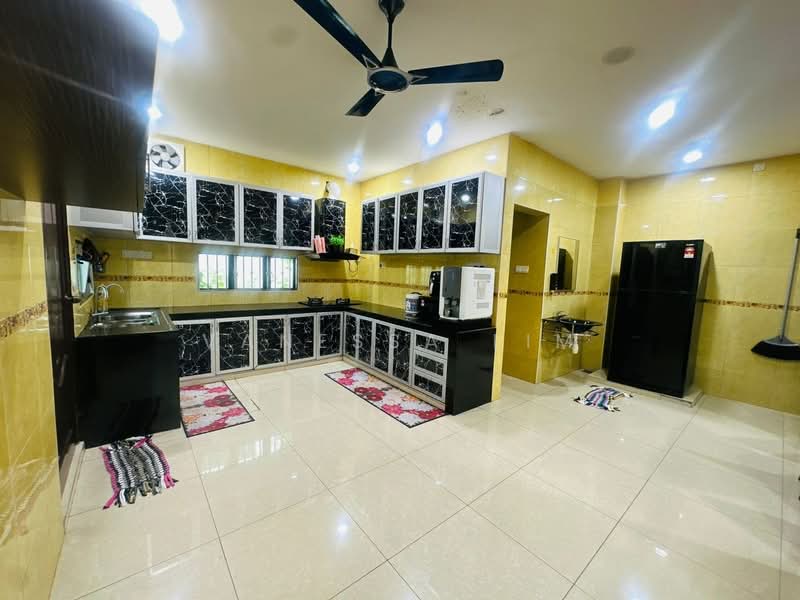 Rumah Kluster untuk Dijual di Taman Adda Heights (Tebrau) - Vanessa Lim - Kitchen - PropertyGuru.com.my