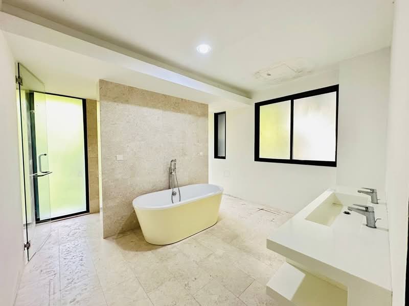 Bungalow for Sale in Ampang Jaya (Ampang) - Ashraff Daniel - Bathroom - PropertyGuru.com.my