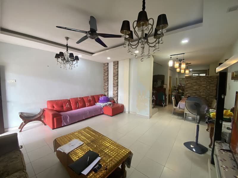 2-storey Terraced House for Sale in Taman JP Perdana (Johor Bahru) - Azlan Ismail aiproperty - Living Room - PropertyGuru.com.my