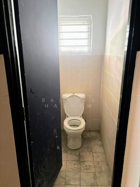 Kedai / Pejabat untuk Disewa di Laman Seri Business Park (Shah Alam) - Balkhis Hashim - Bathroom - PropertyGuru.com.my