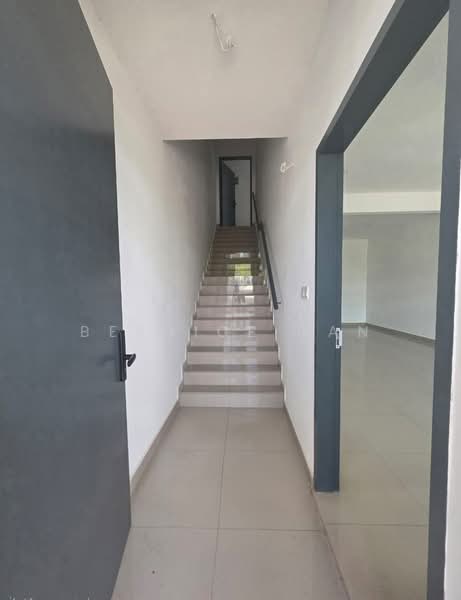 2-storey Terraced House for Sale in Bandar Dato Onn (Tebrau) - Bernice Gan - Corridor - PropertyGuru.com.my