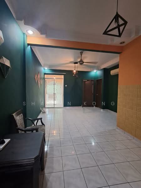 Pangsapuri untuk Dijual di Pangsapuri Orkid - Sharon Kong - Living Room - PropertyGuru.com.my