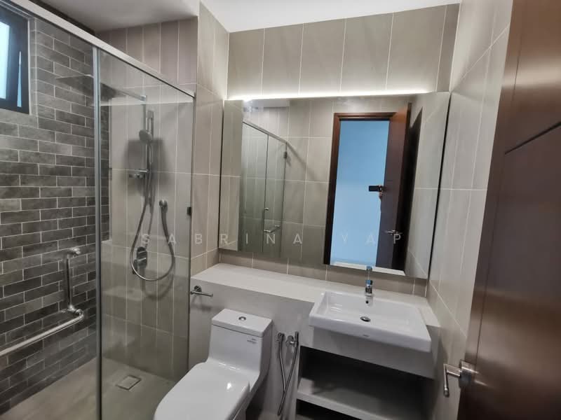 Condominium for Rent at Queens Residences Q1 @ Queens Waterfront - Sabrina Yap - Bathroom - PropertyGuru.com.my