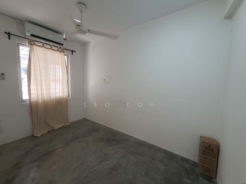 2-storey Terraced House for Sale in Bandar Putra Permai (Seri Kembangan) - Leo Koh - Interior - PropertyGuru.com.my