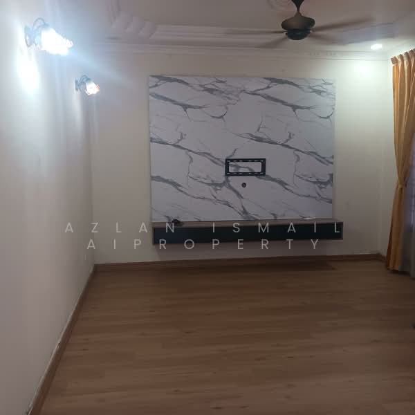 Terraced House for Sale in Skudai (Johor) - Azlan Ismail aiproperty - Living Room - PropertyGuru.com.my