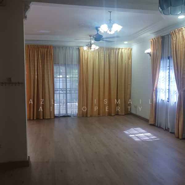 Terraced House for Sale in Skudai (Johor) - Azlan Ismail aiproperty - Living Room - PropertyGuru.com.my