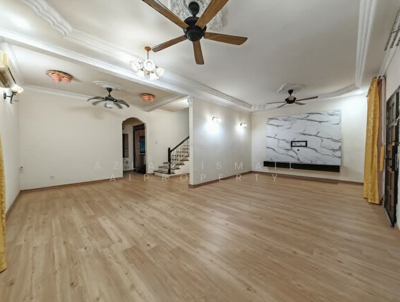 Terraced House for Sale in Skudai (Johor) - Azlan Ismail aiproperty - Living Room - PropertyGuru.com.my