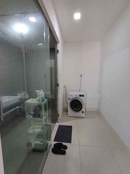 Servis Apartment untuk Disewa di Arnica @ Tropicana Gardens - Ng Hon Keong - Bathroom - PropertyGuru.com.my