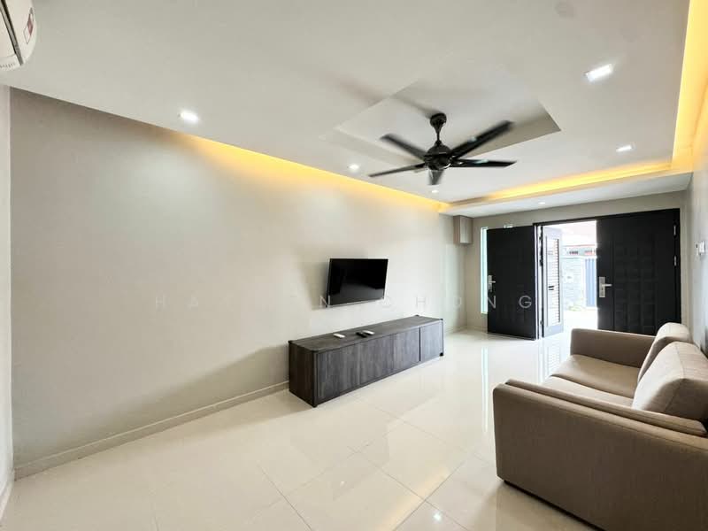 1-storey Terraced House for Sale in Bukit Indah 2 (Iskandar Puteri (Nusajaya)) - Hayden Chong - Living Room - PropertyGuru.com.my