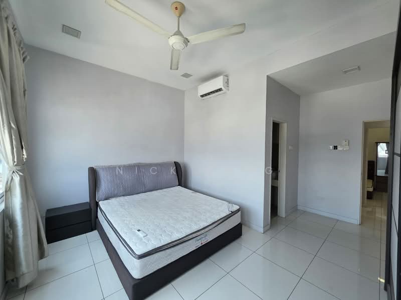 Servis Apartment untuk Disewa di Skypod Residence - Nick Wong - Bedroom - PropertyGuru.com.my
