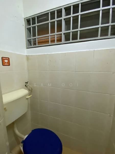 Rumah Flat untuk Disewa di Green Garden - Sam Ooi - Bathroom - PropertyGuru.com.my