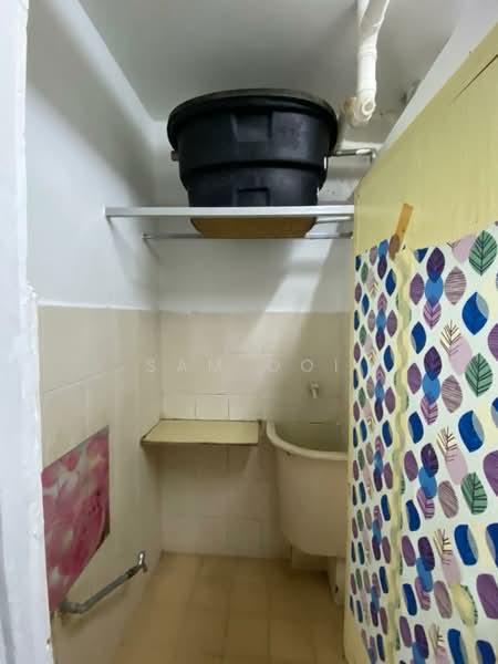 Rumah Flat untuk Disewa di Green Garden - Sam Ooi - Bathroom - PropertyGuru.com.my