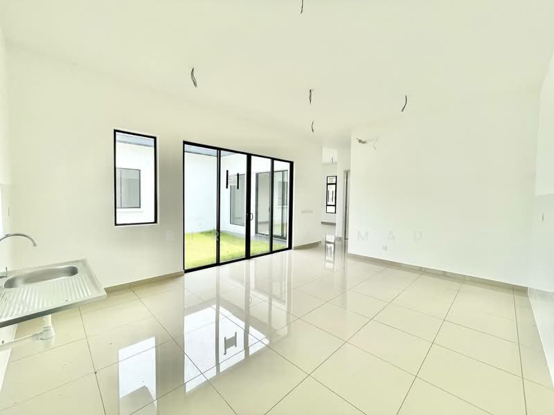 Terraced House for Sale in Kuala Selangor (Selangor) - Sabirin Ahmad - Living Room - PropertyGuru.com.my