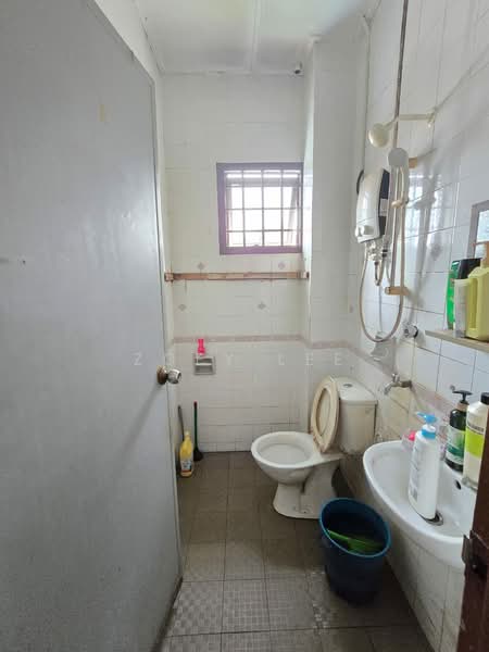 2-storey Terraced House for Sale in Skudai (Johor) - Zoey Lee - Bathroom - PropertyGuru.com.my