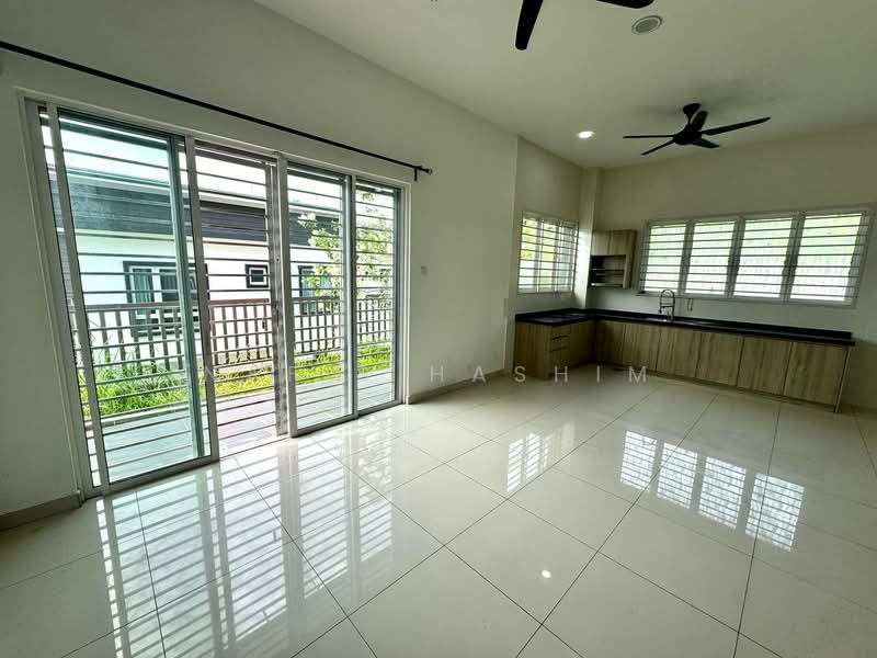 Bungalow for Sale in Sungai Merab (Dengkil) - Nafis Hashim - Kitchen - PropertyGuru.com.my