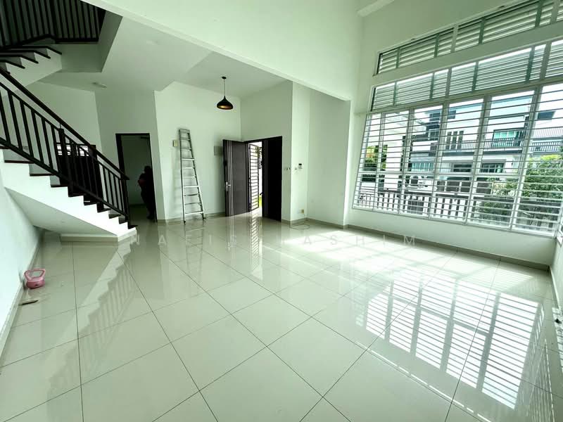 Bungalow for Sale in Sungai Merab (Dengkil) - Nafis Hashim - Living Room - PropertyGuru.com.my