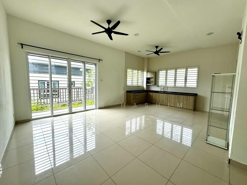 Bungalow for Sale in Sungai Merab (Dengkil) - Nafis Hashim - Living Room - PropertyGuru.com.my