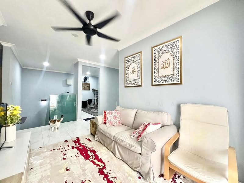 2-storey Terraced House for Sale in Gombak (Kuala Lumpur) - Nur Alia Omar - Living Room - PropertyGuru.com.my