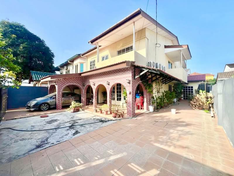 2-storey Terraced House for Sale in Gombak (Kuala Lumpur) - Nur Alia Omar - Exterior - PropertyGuru.com.my