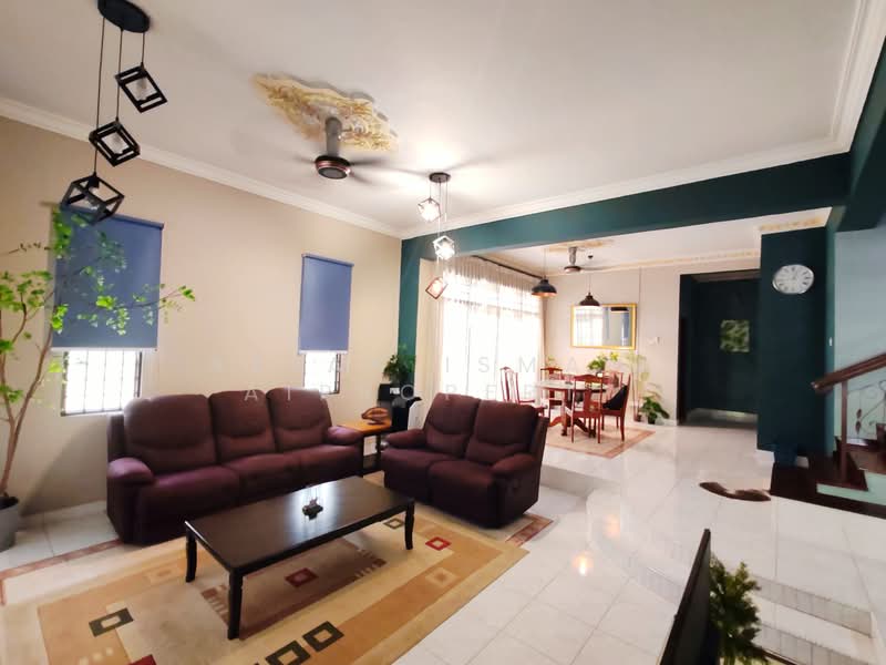 2-storey Terraced House for Sale in Taman Perling (Perling) - Azlan Ismail aiproperty - Living Room - PropertyGuru.com.my