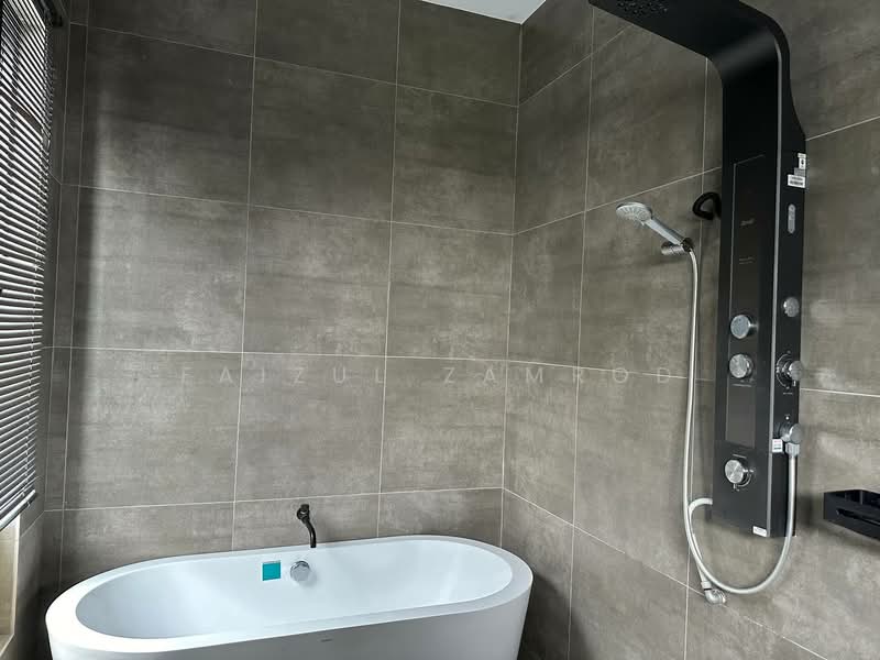 Rumah Teres 3 Tingkat untuk Disewa di Kajang (Selangor) - Faizul Zamrod - Bathroom - PropertyGuru.com.my