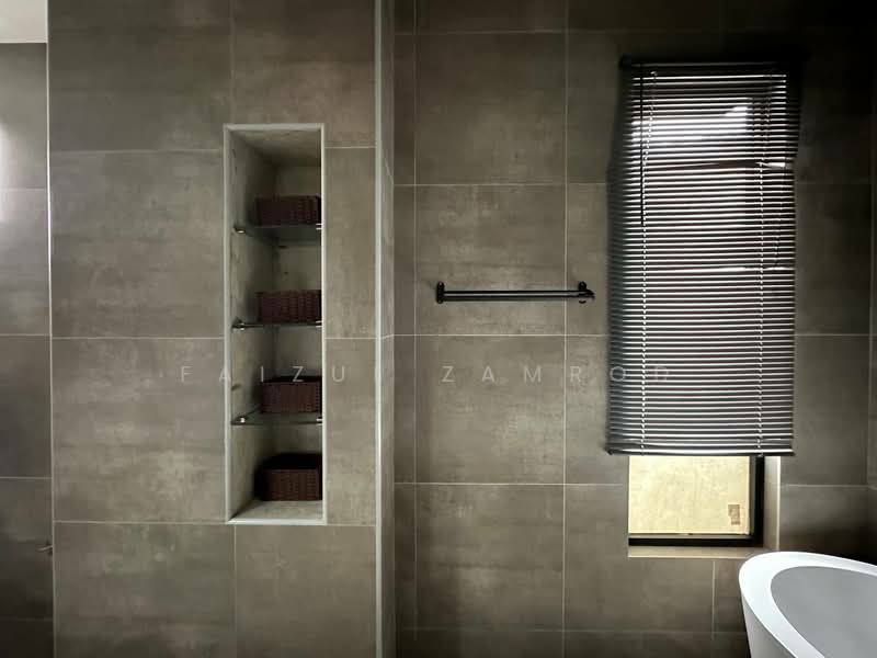 Rumah Teres 3 Tingkat untuk Disewa di Kajang (Selangor) - Faizul Zamrod - Bathroom - PropertyGuru.com.my