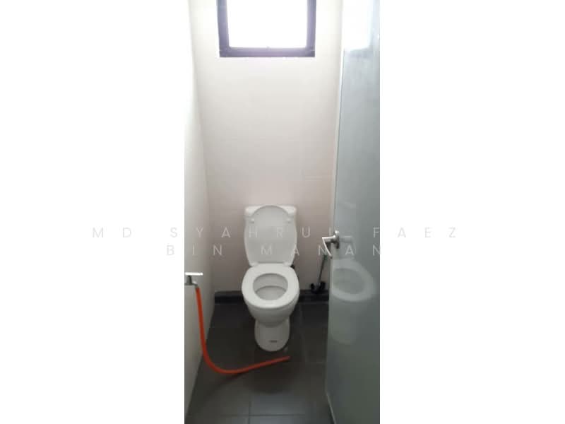 Shop / Office for Rent in Bandar Bukit Puchong (Puchong) - Md Syahrul Faez Bin Manan - Bathroom - PropertyGuru.com.my
