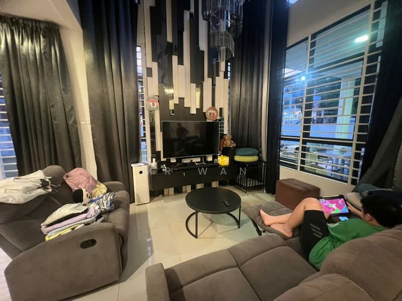 3-storey Terraced House for Sale in Bandar Mahkota Cheras (Cheras) - Mr Wan - Living Room - PropertyGuru.com.my