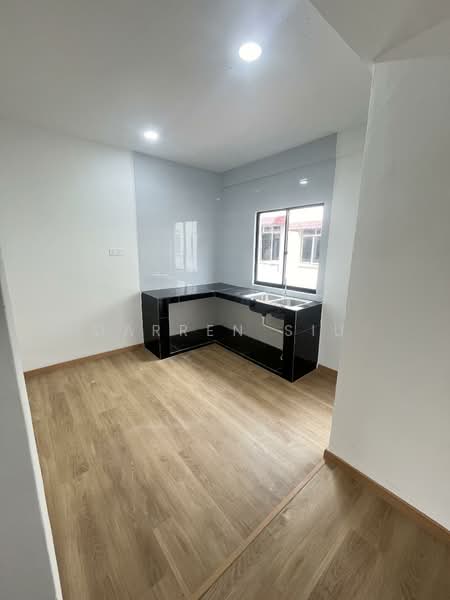 Pangsapuri untuk Dijual di Sri Awana Townhouse - Darren Siu - Kitchen - PropertyGuru.com.my