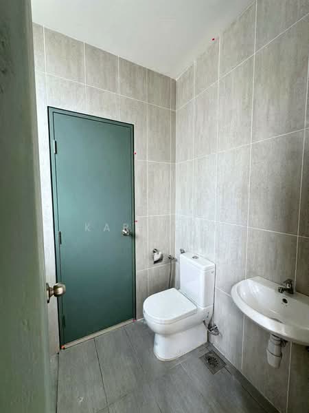 2-storey Terraced House for Sale in Permas Jaya (Johor Bahru) - Karl Lim - Bathroom - PropertyGuru.com.my
