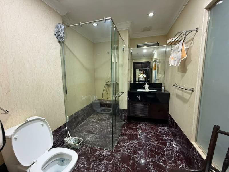 Service Residence for Sale at 3 Kia Peng - Mr Wan - Bathroom - PropertyGuru.com.my
