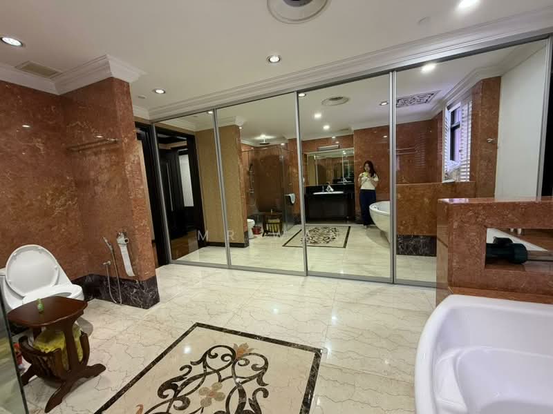Service Residence for Sale at 3 Kia Peng - Mr Wan - Bathroom - PropertyGuru.com.my