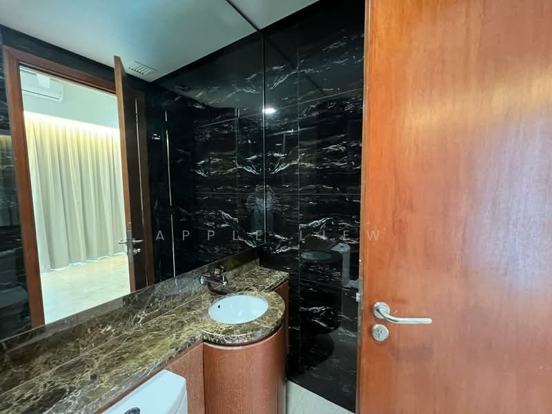 Kondominium untuk Dijual di Dua Residency - Apple Liew - Bathroom - PropertyGuru.com.my