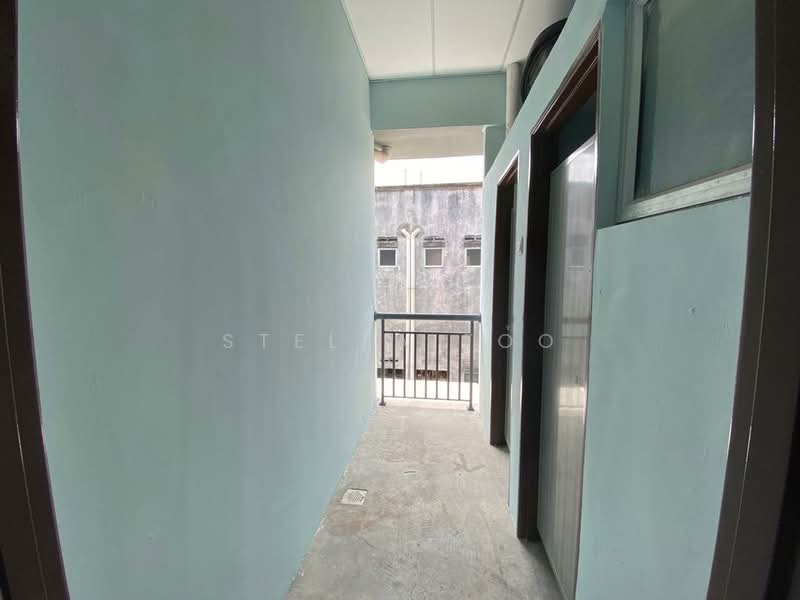 Kedai / Pejabat untuk Disewa di Taman Emas (Dengkil) - Stella Foo - Corridor - PropertyGuru.com.my