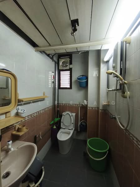 Pangsapuri untuk Dijual di Apartment Arena Shamelin - Valerie Tang - Bathroom - PropertyGuru.com.my