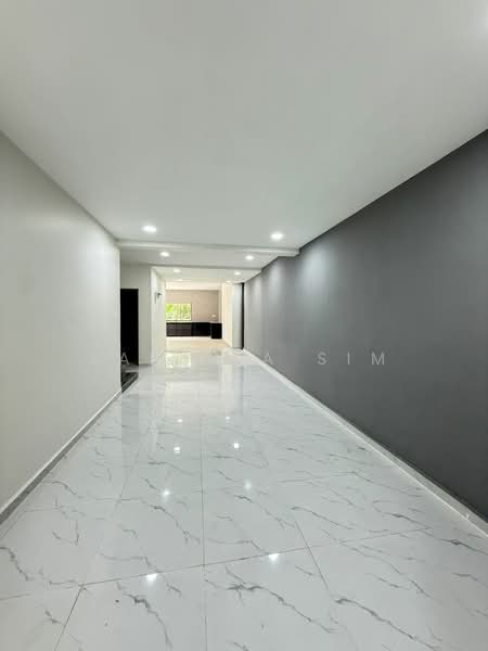 Semi-Detached House for Sale in Johor Bahru (Johor) - Larissa Sim - Corridor - PropertyGuru.com.my