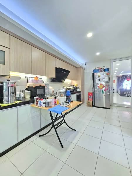 2-storey Terraced House for Sale in Bandar Dato Onn (Tebrau) - Karl Lim - Kitchen - PropertyGuru.com.my