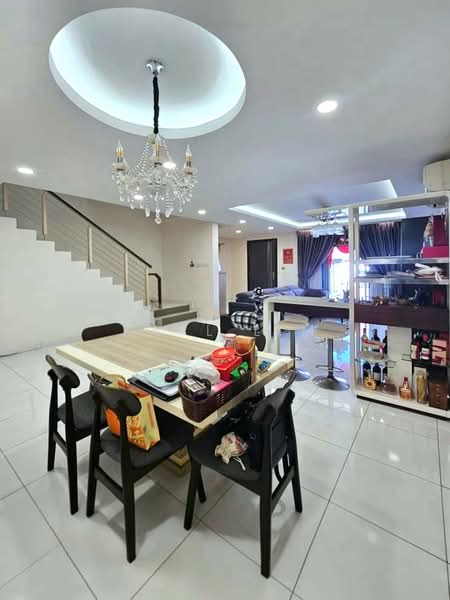 2-storey Terraced House for Sale in Bandar Dato Onn (Tebrau) - Karl Lim - Dining Room - PropertyGuru.com.my